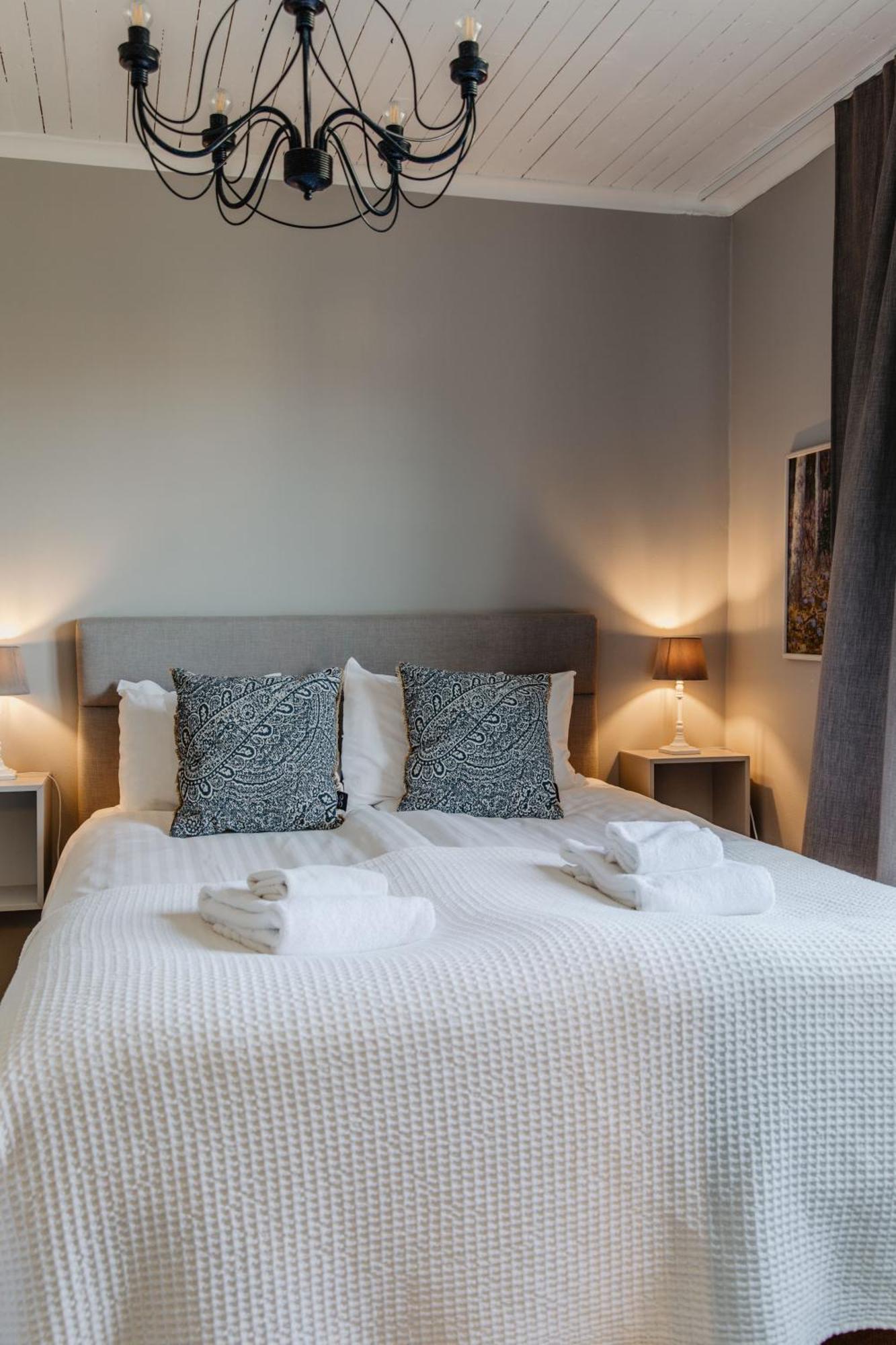 Slottsparken Motel Huskvarna Kültér fotó