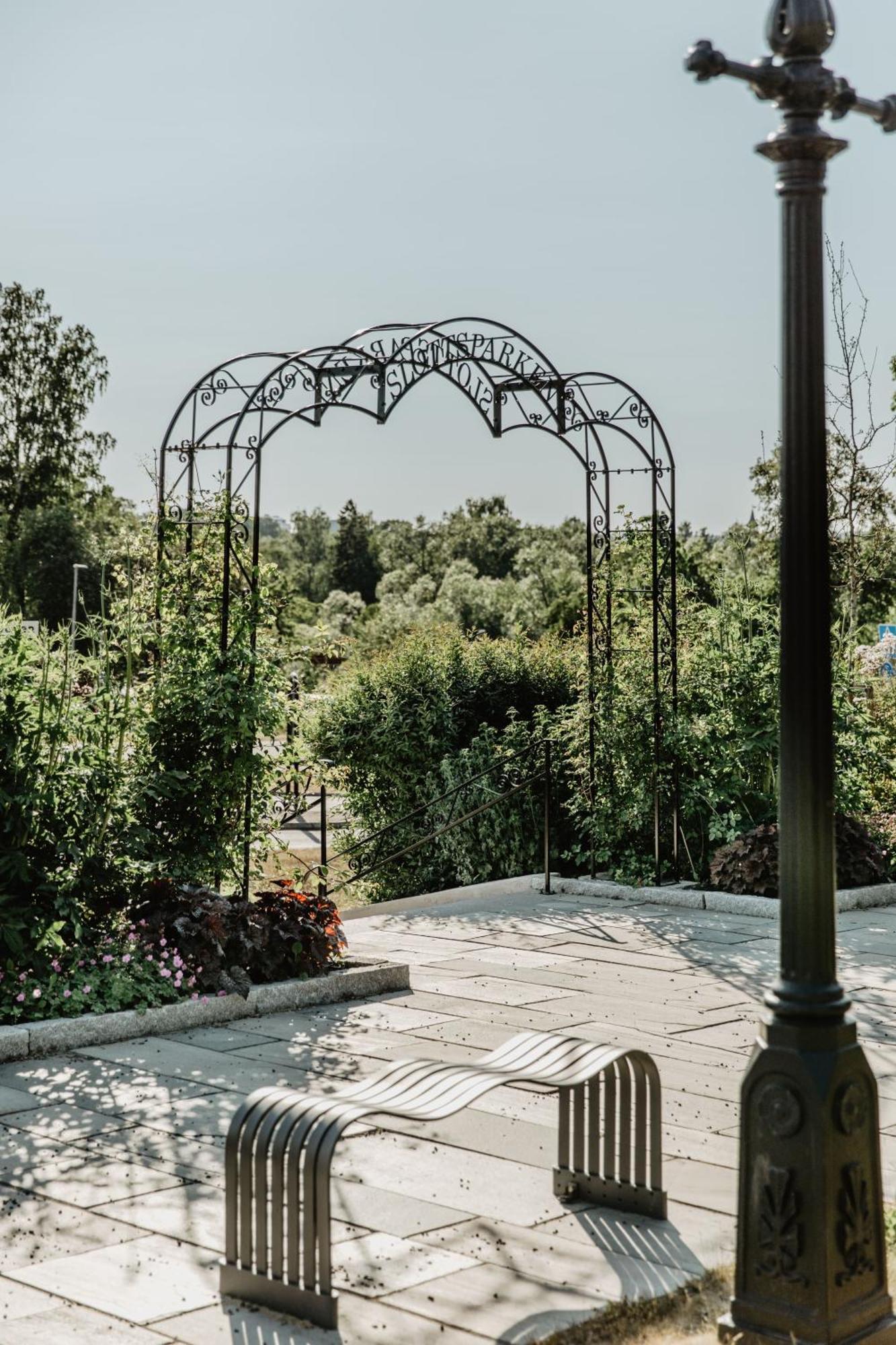 Slottsparken Motel Huskvarna Kültér fotó